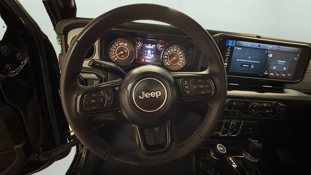 Used 2024 Jeep Wrangler Unlimited Sport AWD/4WD image 12