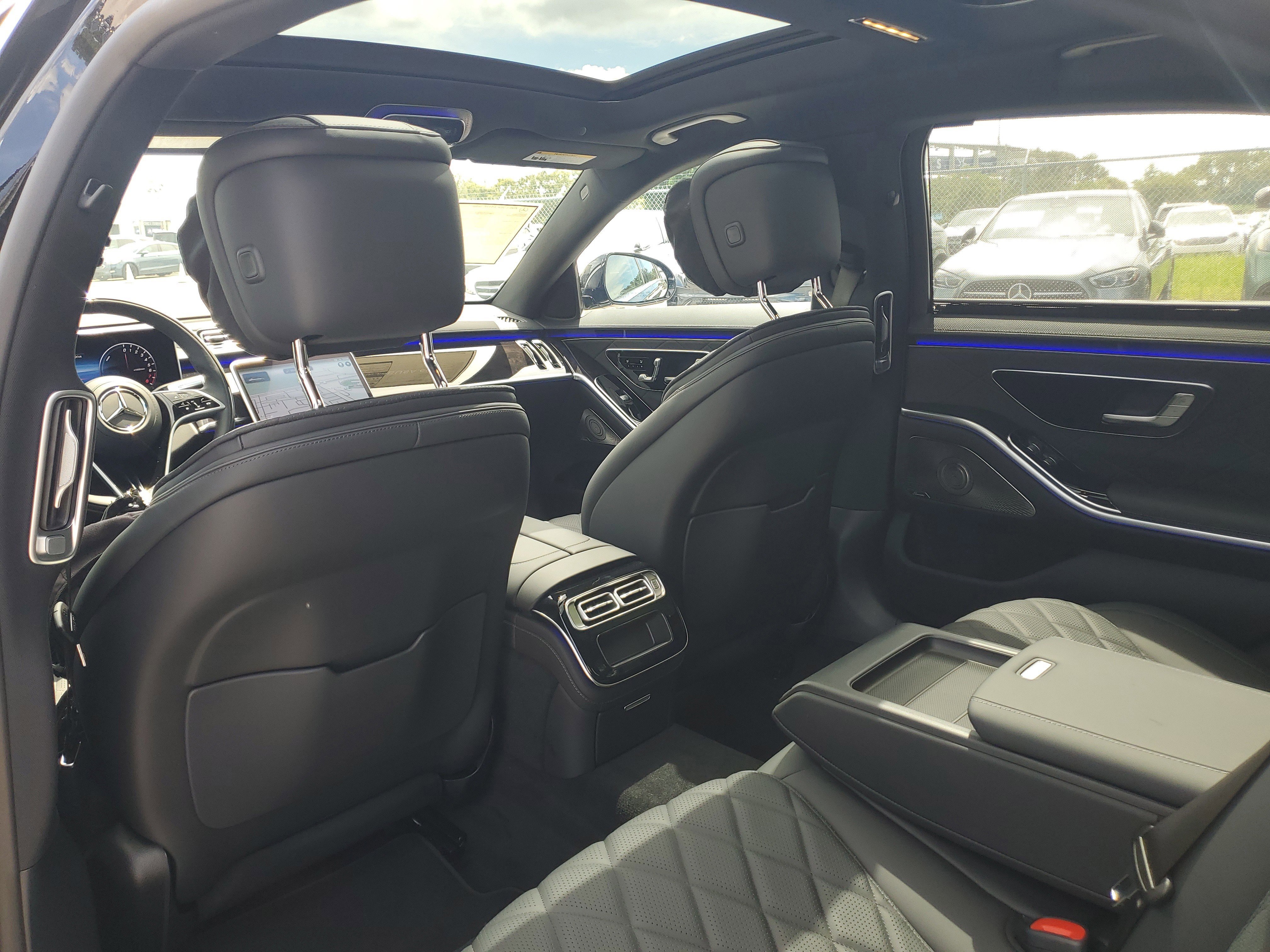 New 2026 Mercedes-Benz S 580e 4MATIC Sedan image 12