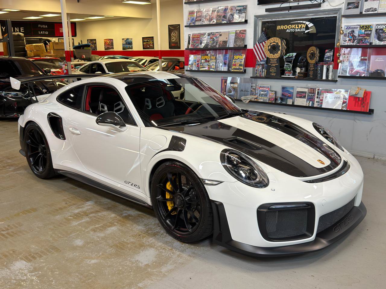 Used 2018 Porsche 911 GT2 RS RWD image 4