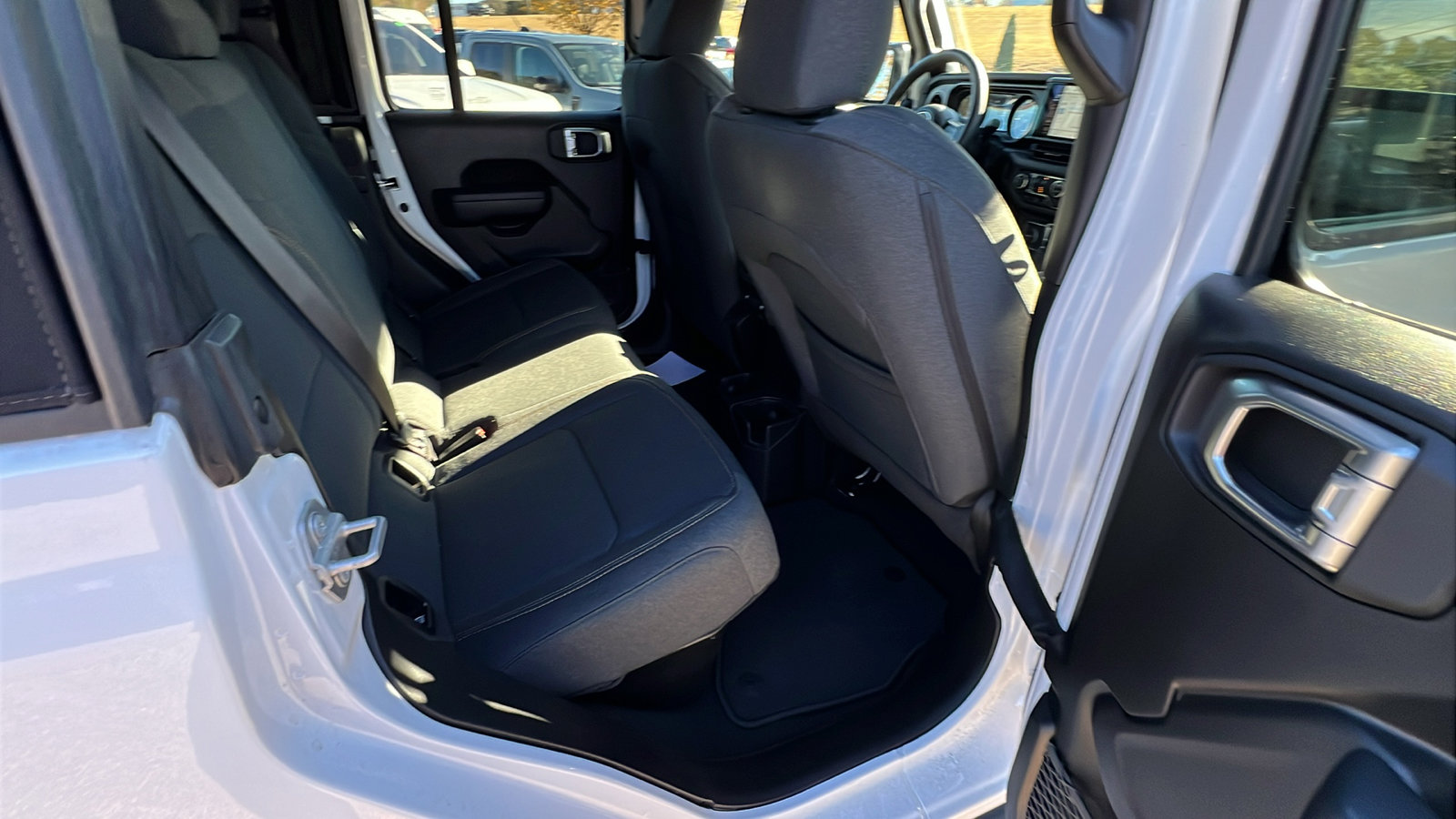 Used 2024 Jeep Gladiator Sport image 22