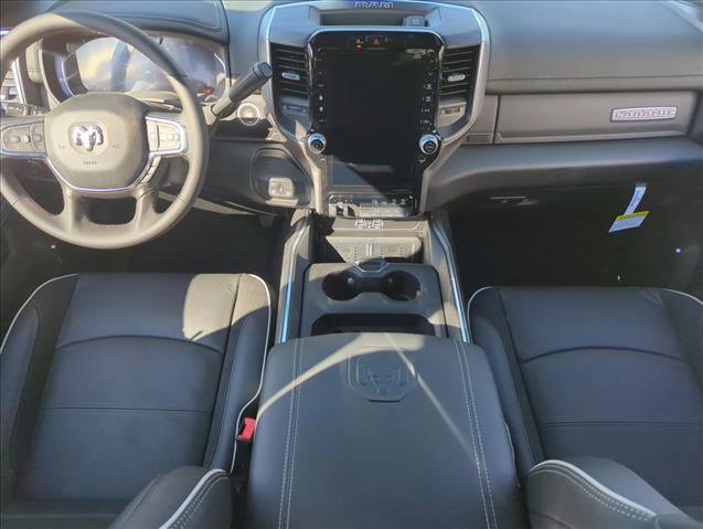 New 2026 RAM 2500 Laramie AWD/4WD image 12
