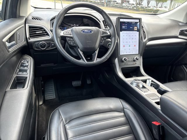 Used 2024 Ford Edge SEL AWD/4WD image 16