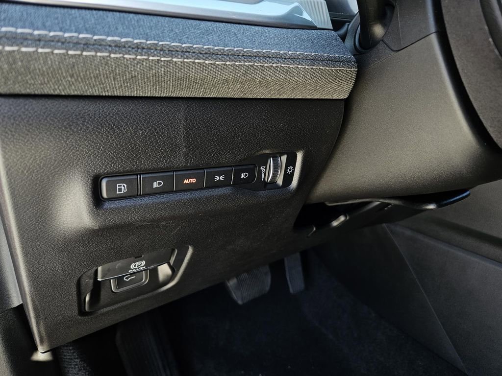 New 2026 Jeep Cherokee Laredo image 17