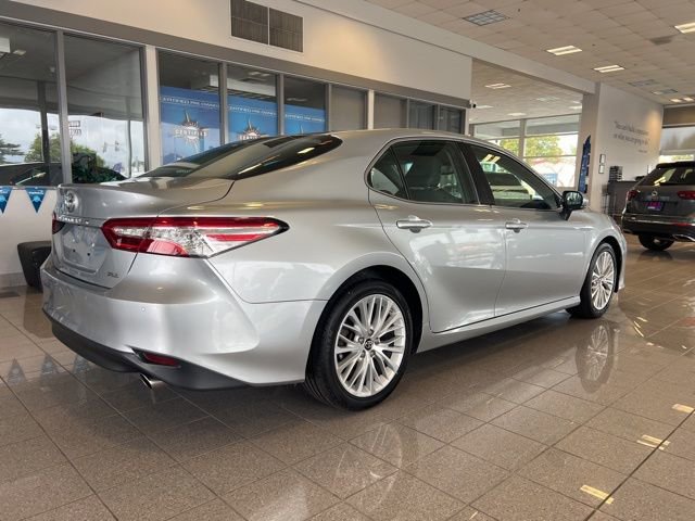 Used 2018 Toyota Camry XLE FWD image 6