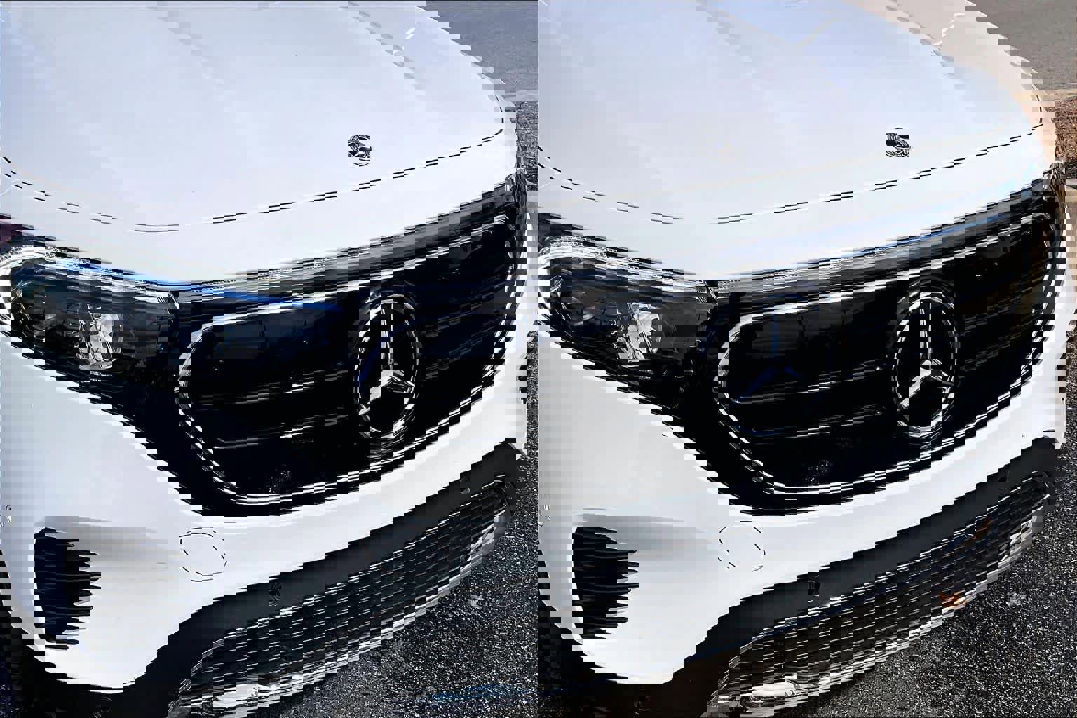 Certified 2023 Mercedes-Benz EQB 300 4MATIC image 30