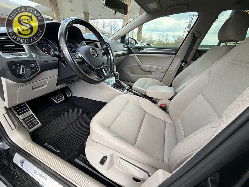 Used 2017 Volkswagen Golf Alltrack SE AWD/4WD image 11