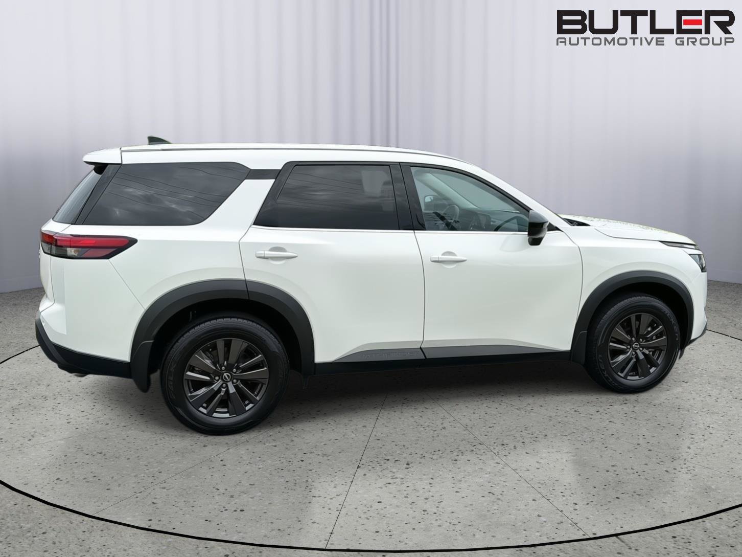 Used 2024 Nissan Pathfinder S FWD image 7