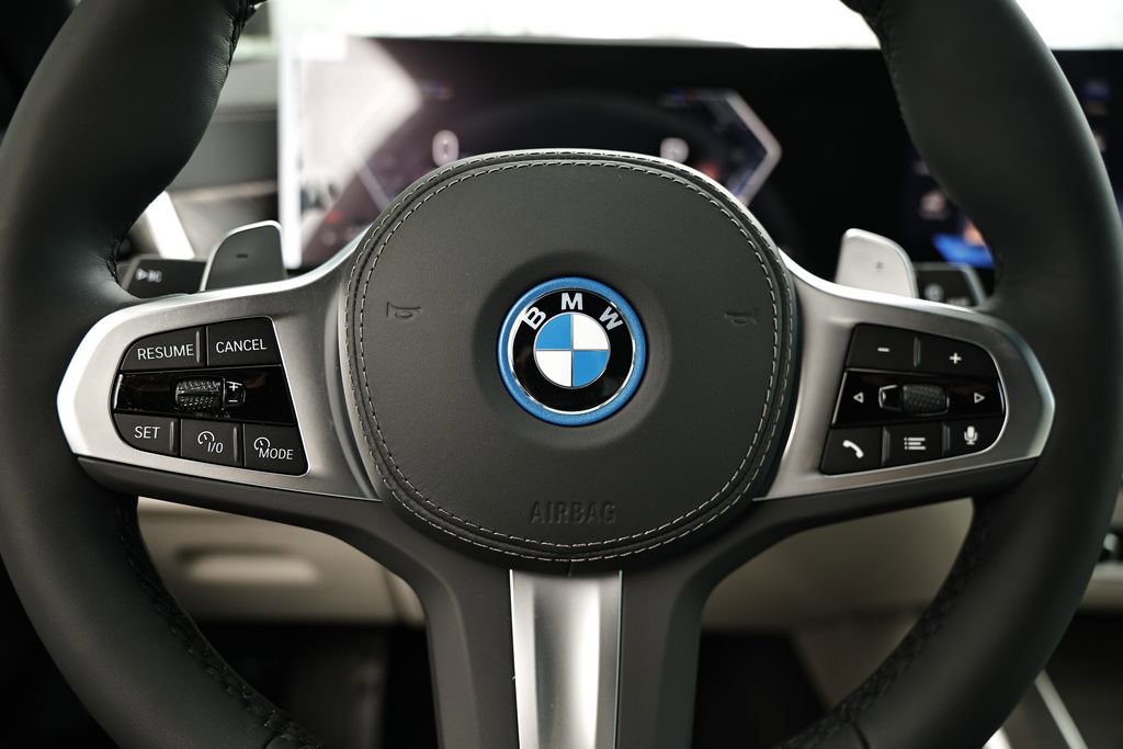 New 2026 BMW X5 xDrive50e w/ Executive Package image 35