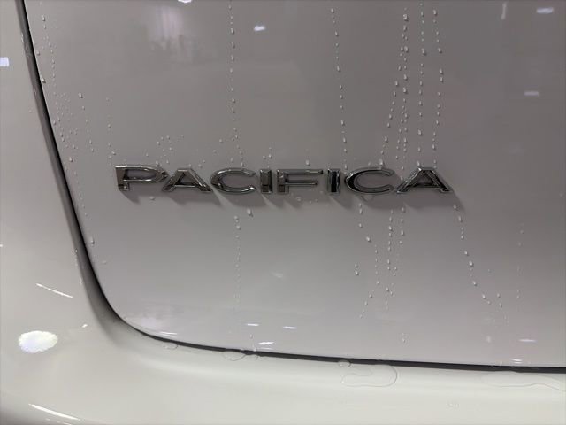 New 2026 Chrysler Pacifica Limited FWD image 48