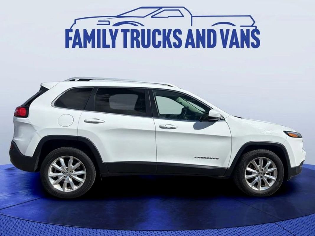 Used 2016 Jeep Cherokee Limited image 6