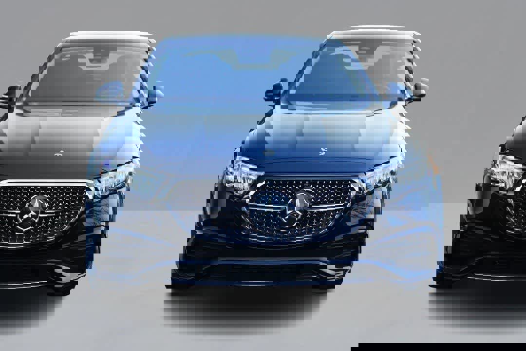 Used 2026 Mercedes-Benz E 350 4MATIC Sedan image 2