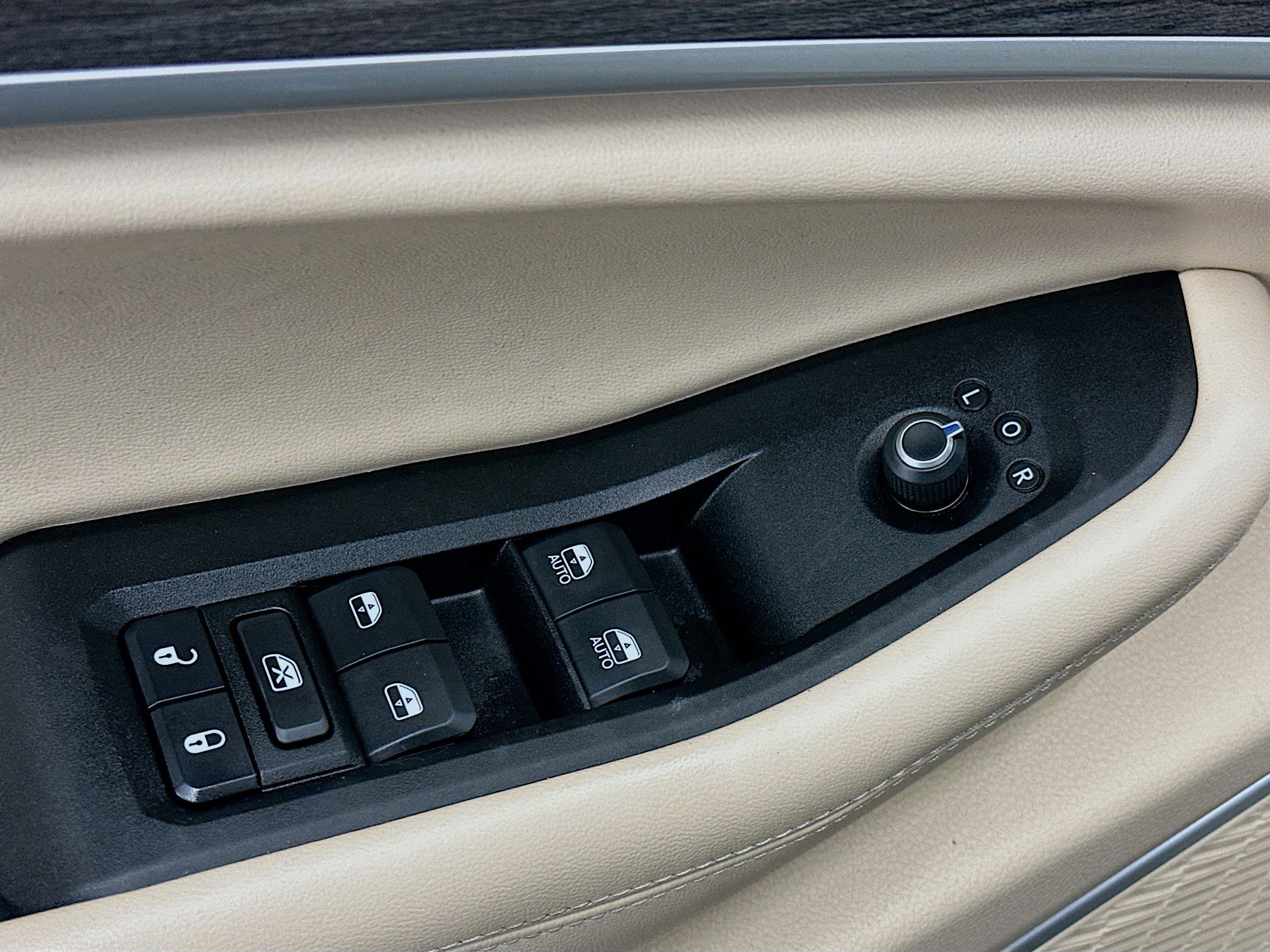 Used 2022 Jeep Grand Cherokee L Limited image 15