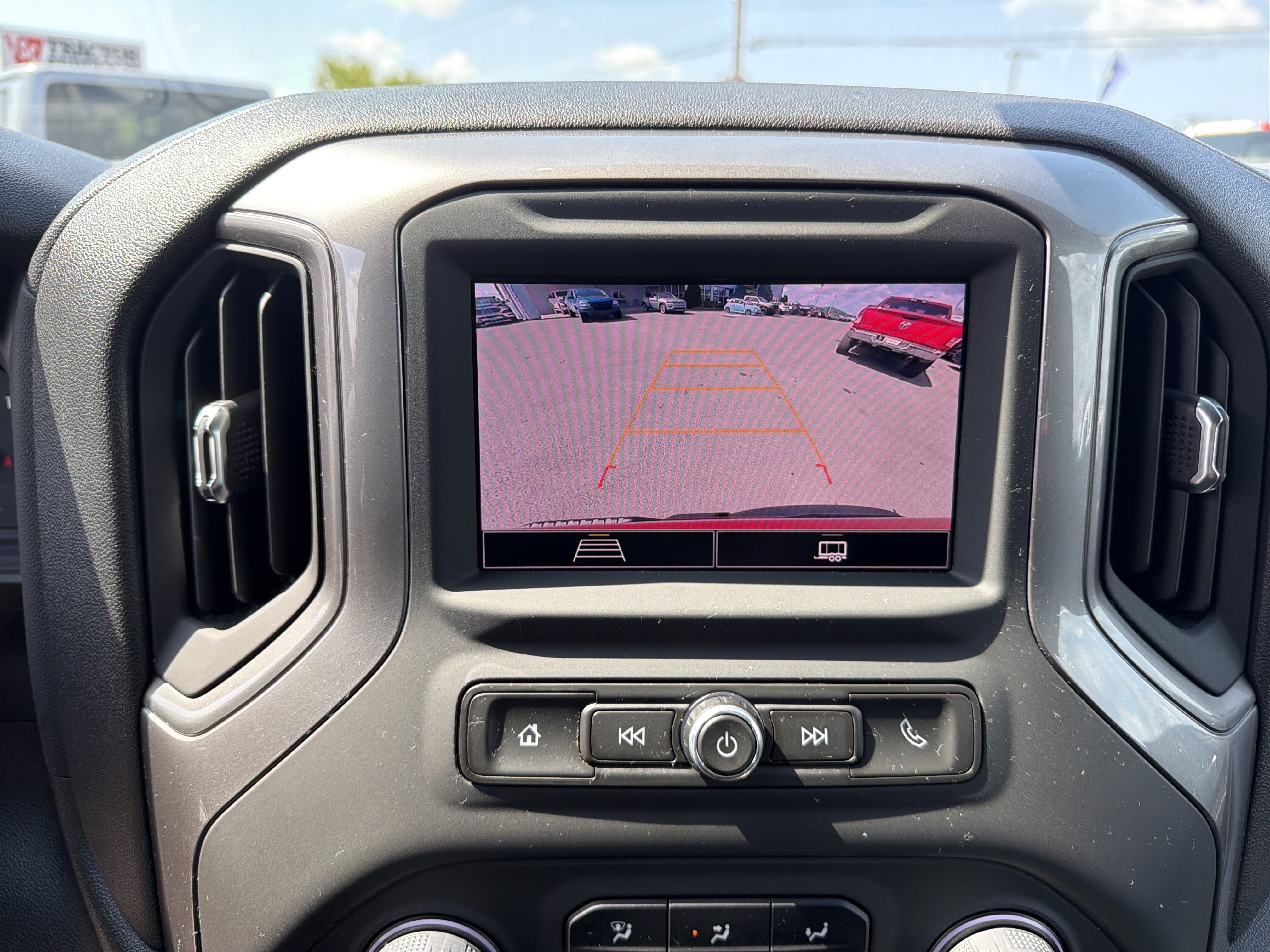 Used 2023 Chevrolet Silverado 1500 Custom AWD/4WD image 25