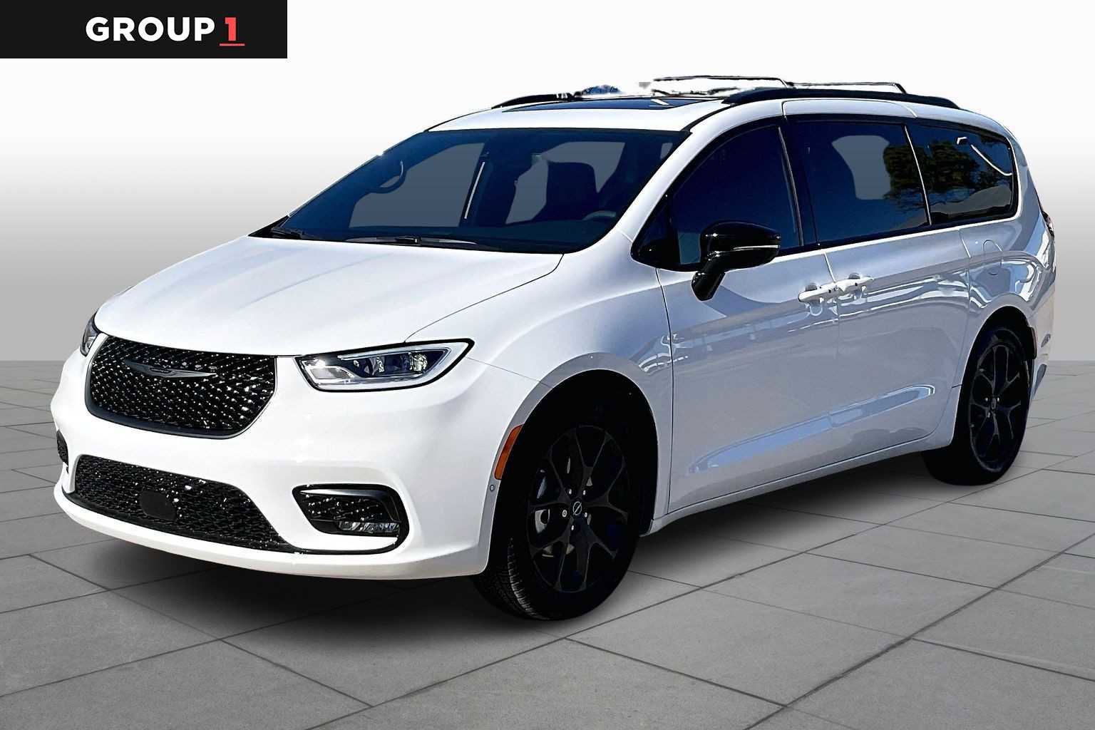 New 2026 Chrysler Pacifica Limited w/ S Appearance Package