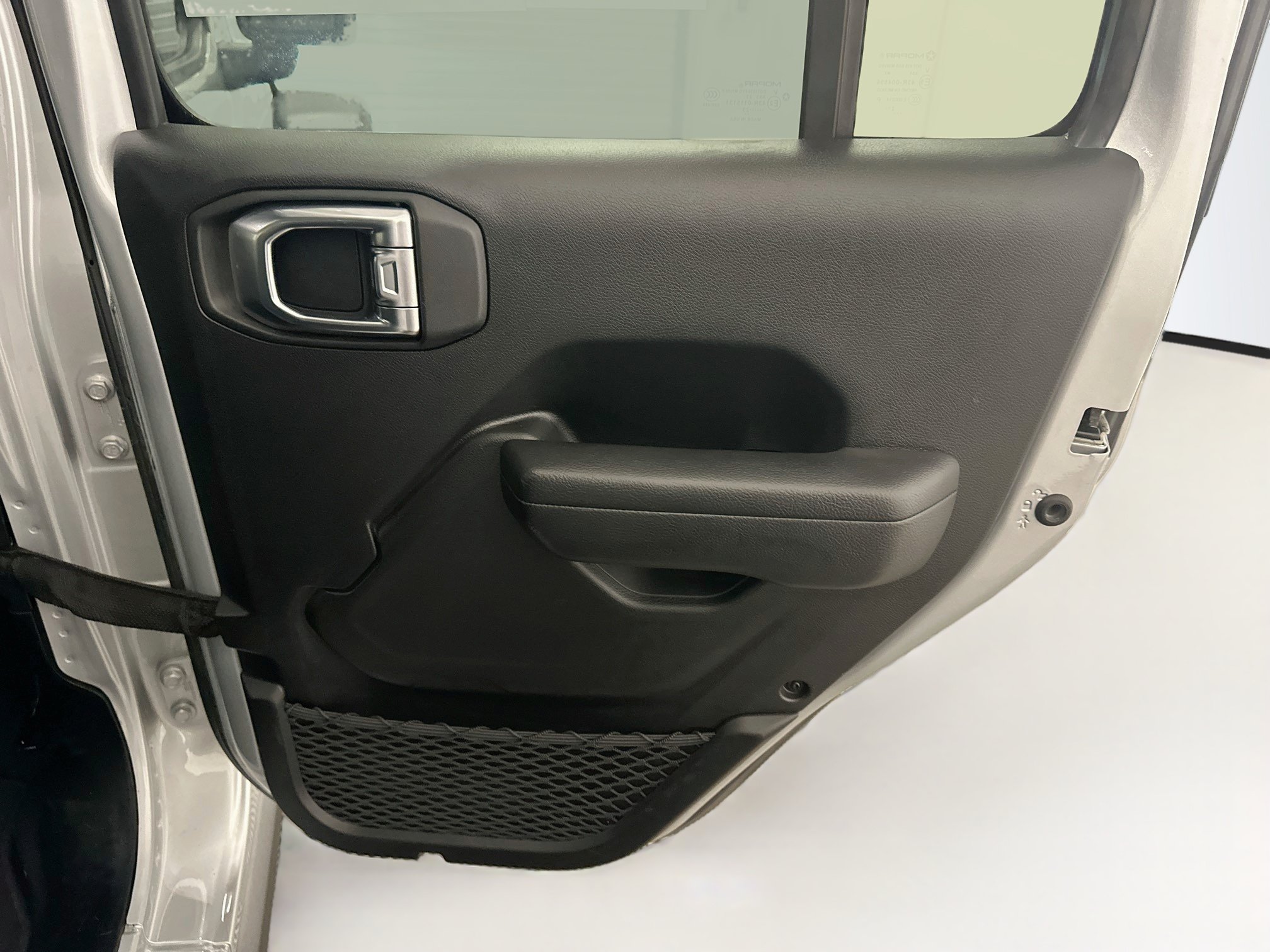 Used 2023 Jeep Wrangler Unlimited Rubicon 4xe AWD/4WD image 31
