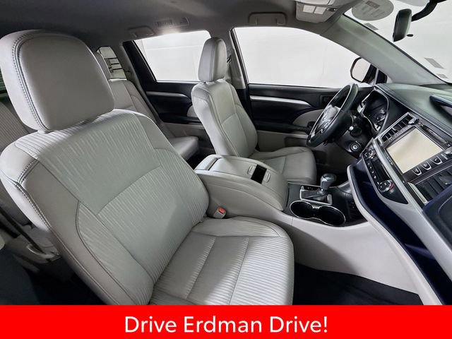 Used 2016 Toyota Highlander Plus image 24