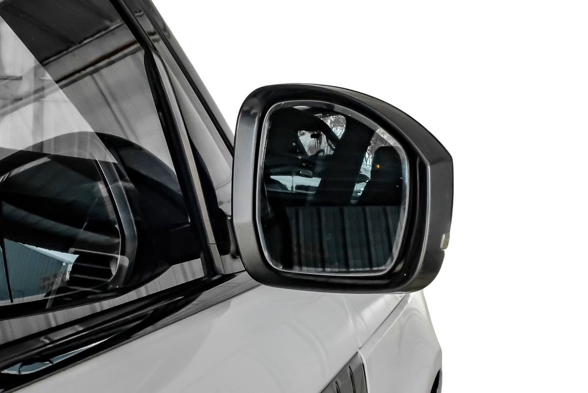 Used 2017 Land Rover Range Rover Supercharged image 42