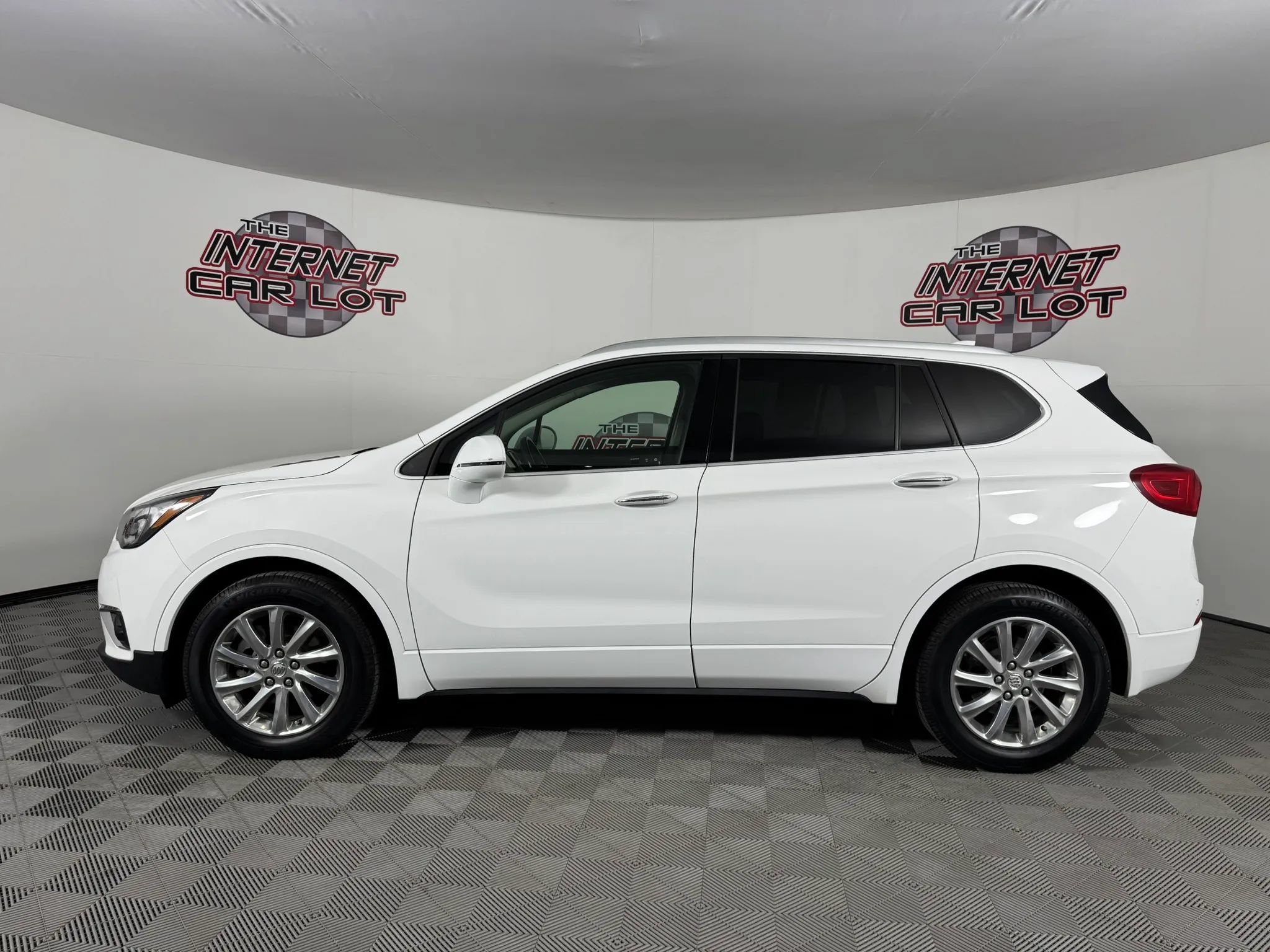 Used 2020 Buick Envision Essence FWD image 4
