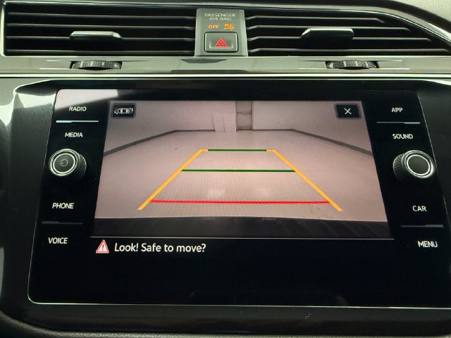 Used 2023 Volkswagen Tiguan SE R-Line FWD image 19
