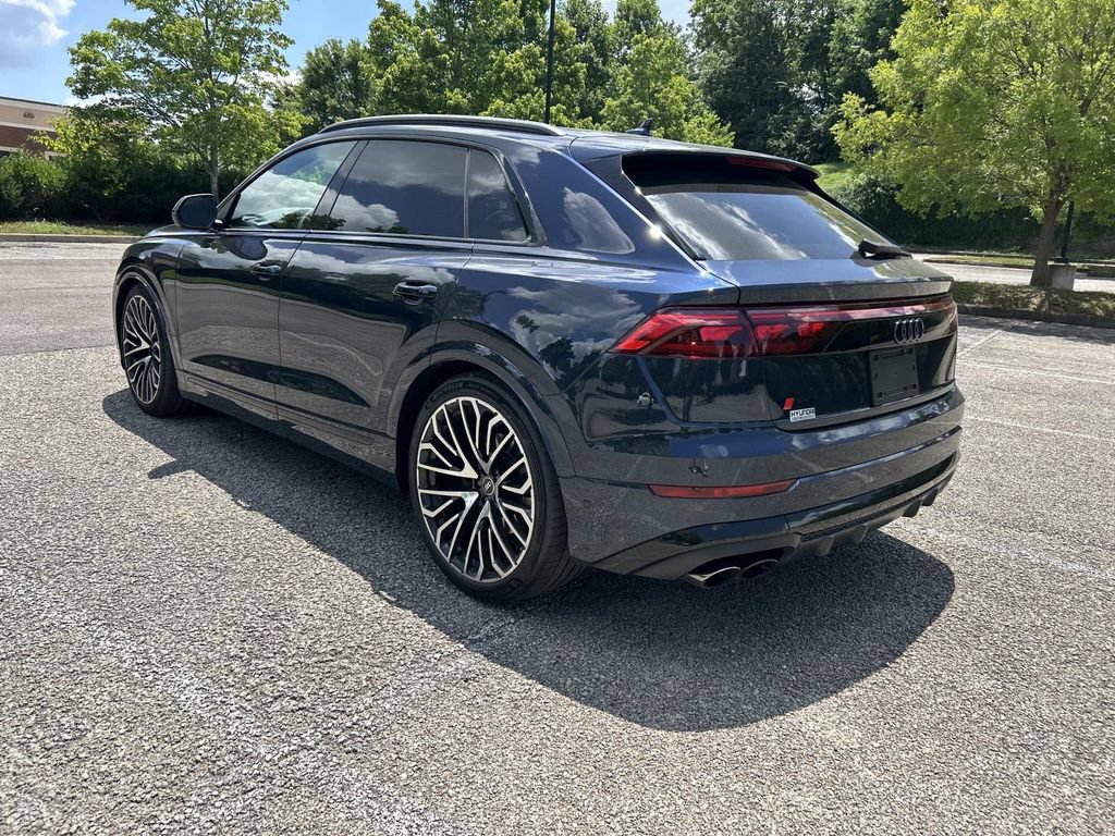 Used 2024 Audi SQ8 Prestige AWD/4WD image 5