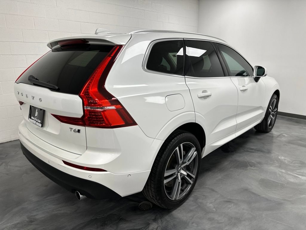 Used 2019 Volvo XC60 T6 Momentum w/ Multimedia Package AWD/4WD image 6