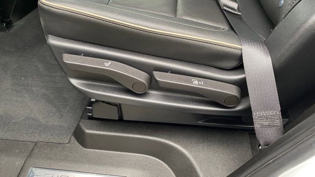 Used 2022 Chevrolet Tahoe Premier w/ Premium Package image 16