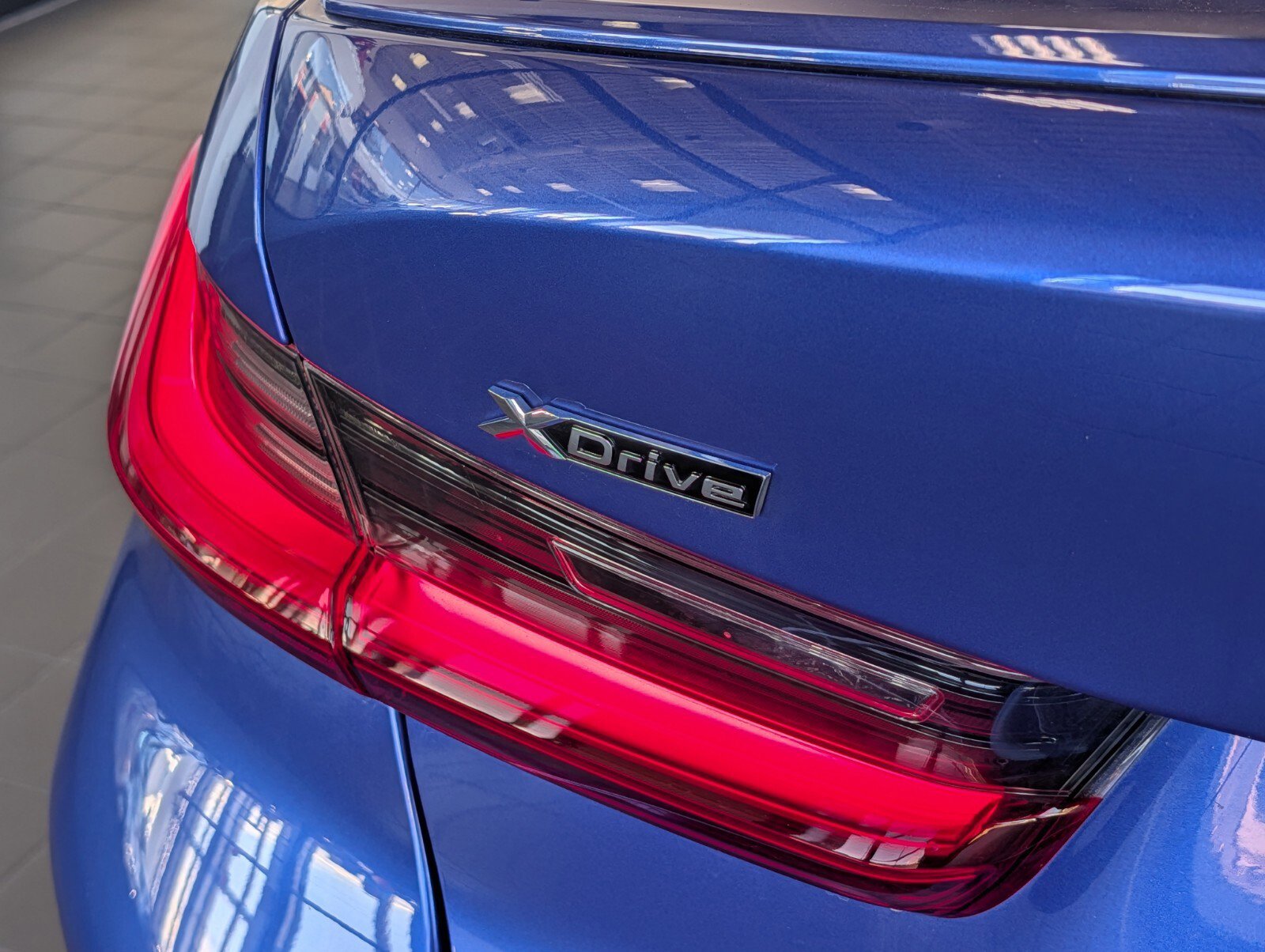 Certified 2025 BMW 330i xDrive Sedan w/ M Sport Package image 4