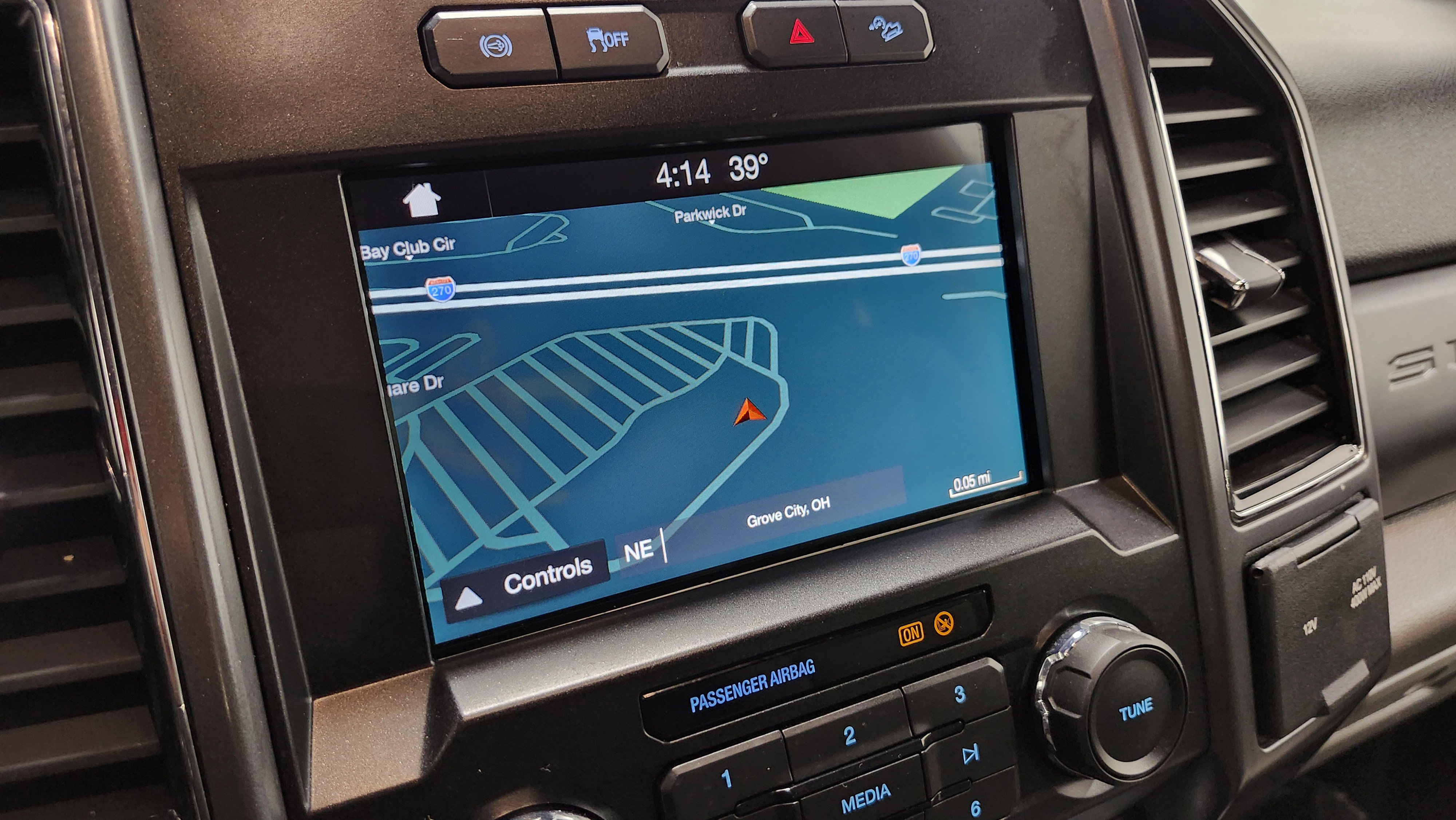 Used 2019 Ford F350 XLT w/ XLT Premium Package image 2