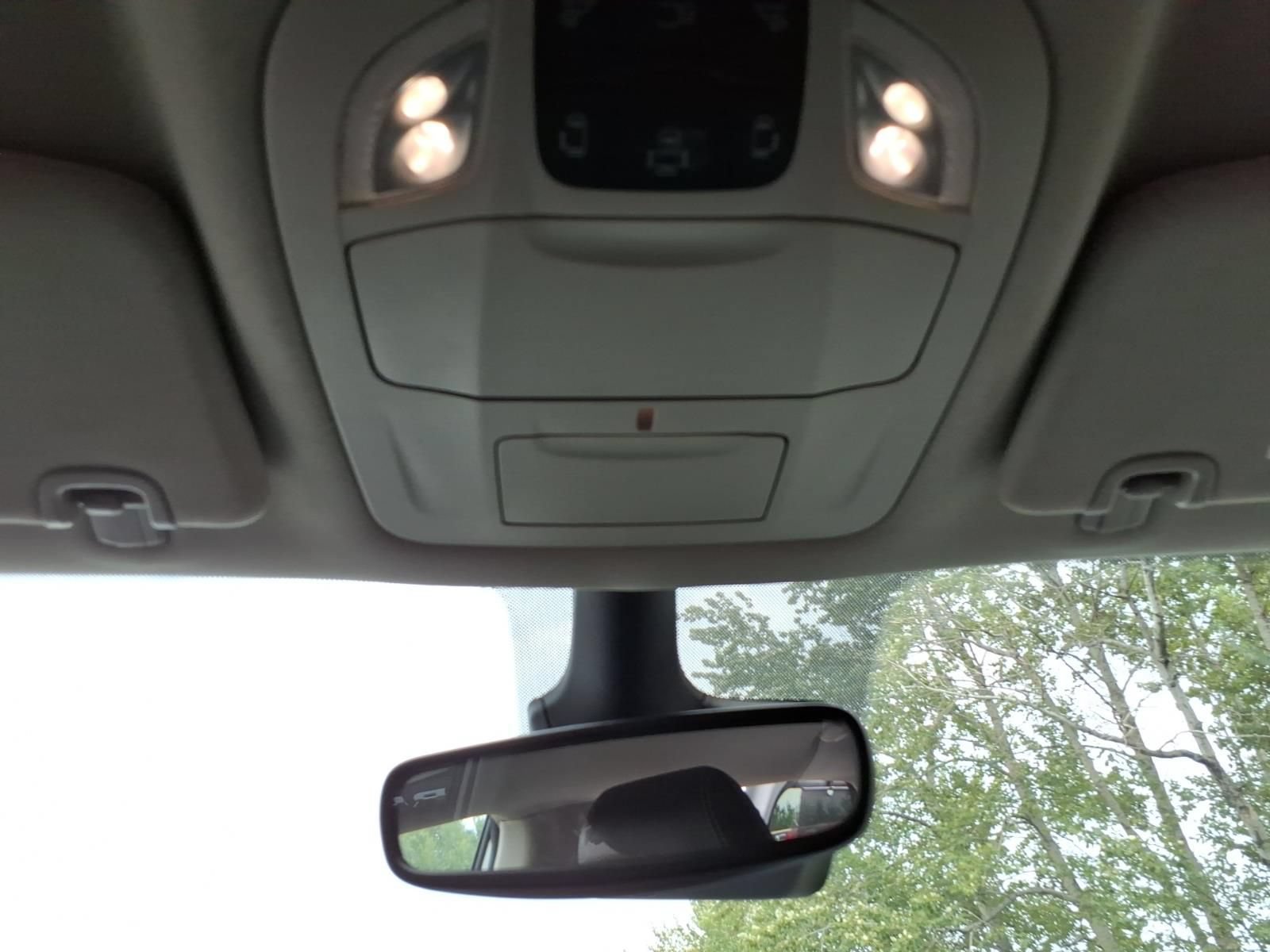 Used 2024 Chrysler Pacifica Touring-L FWD image 20