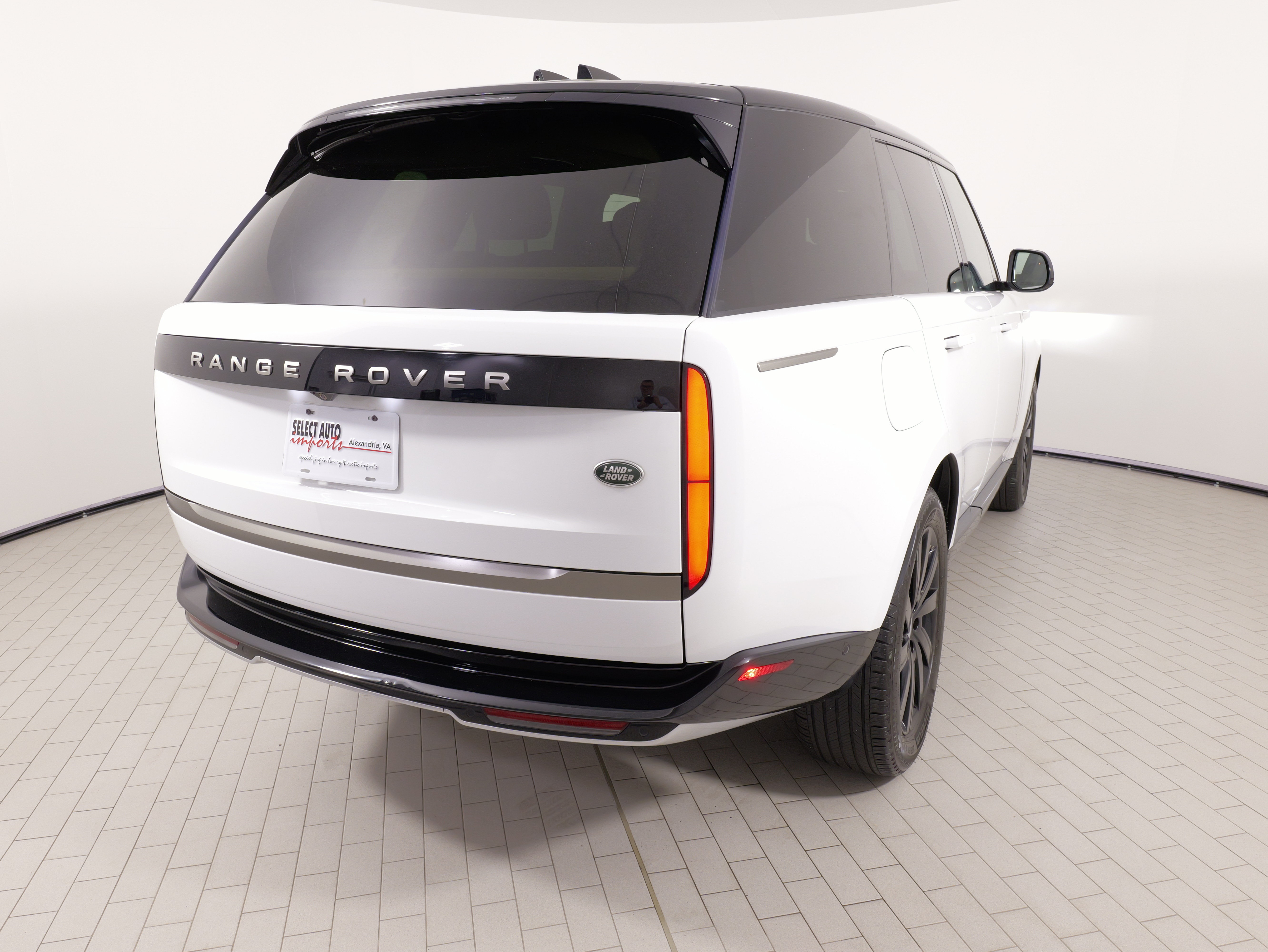 Used 2023 Land Rover Range Rover SE AWD/4WD image 15