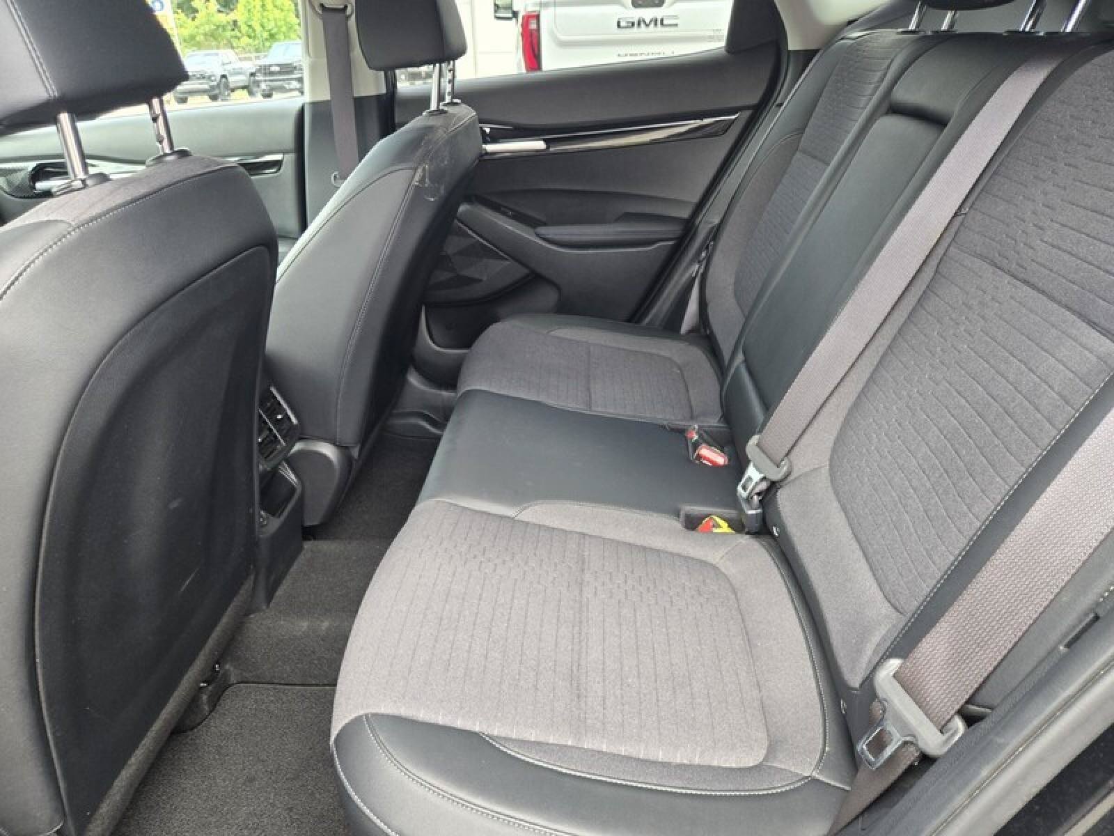 Used 2023 Kia Seltos S FWD image 23