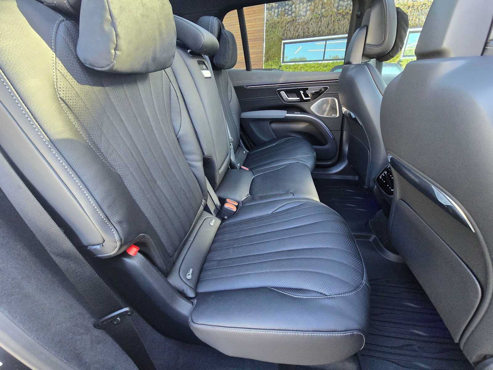 New 2027 Mercedes-Benz EQS 400 4MATIC SUV image 13