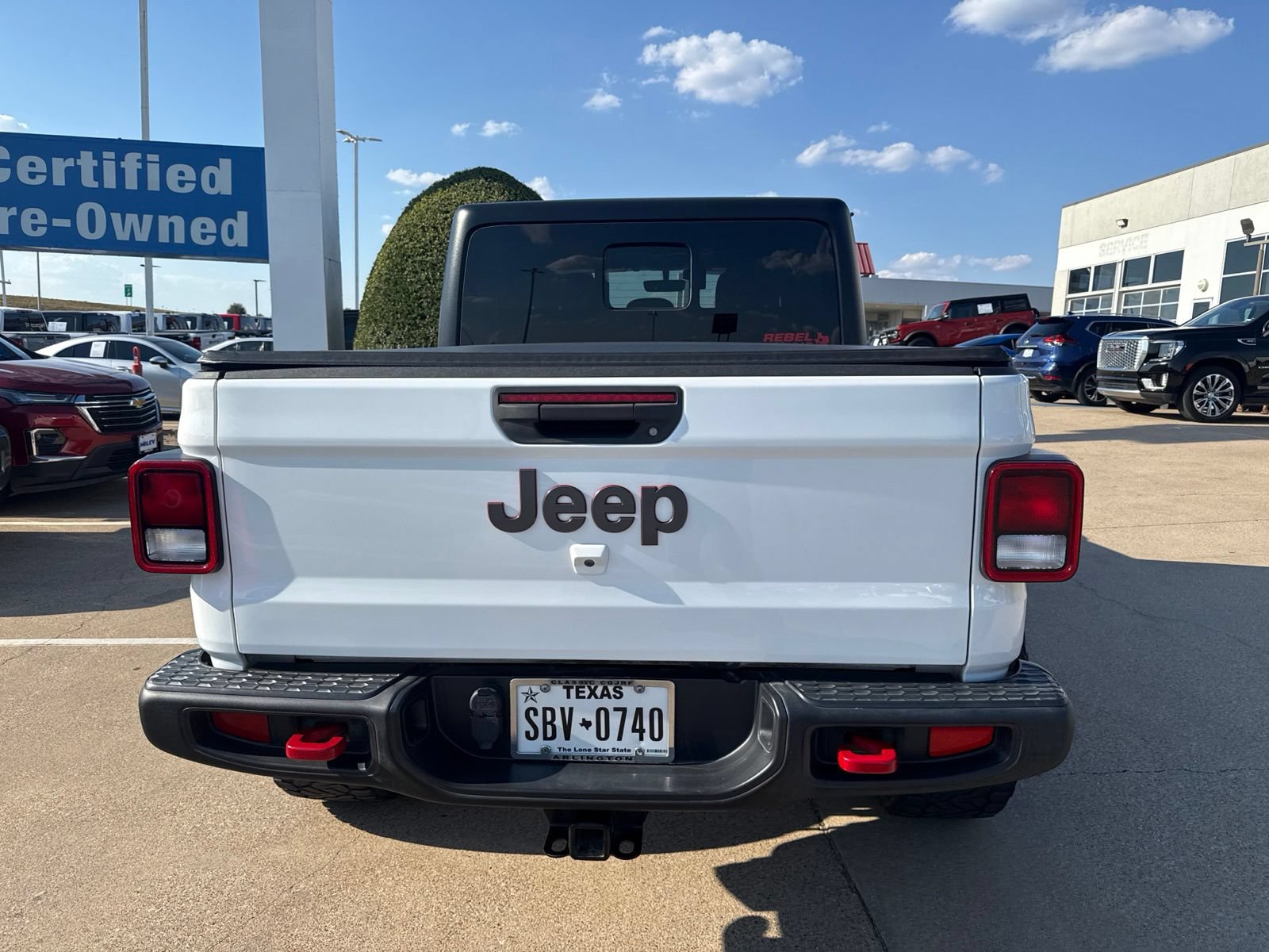 Used 2022 Jeep Gladiator Rubicon w/ Trailer Tow Package AWD/4WD image 7