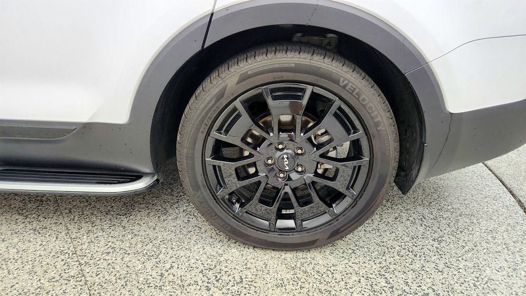 Used 2022 Kia Telluride SX w/ SX Prestige Package AWD/4WD image 9