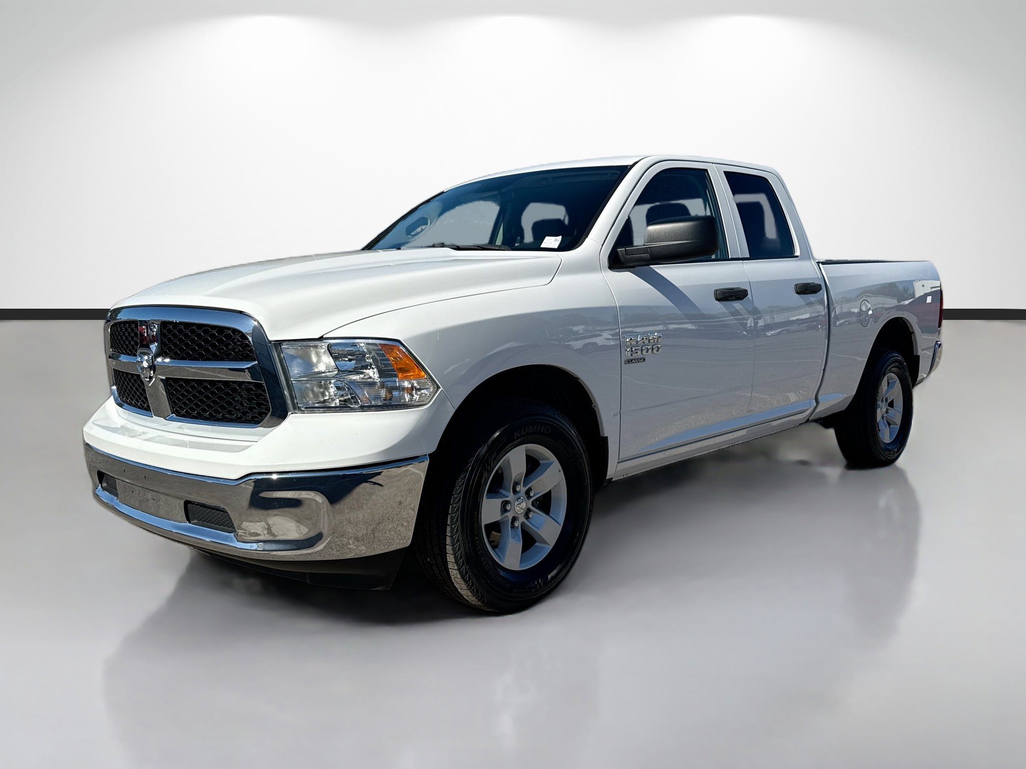 Used 2024 RAM 1500 Classic SLT image 7