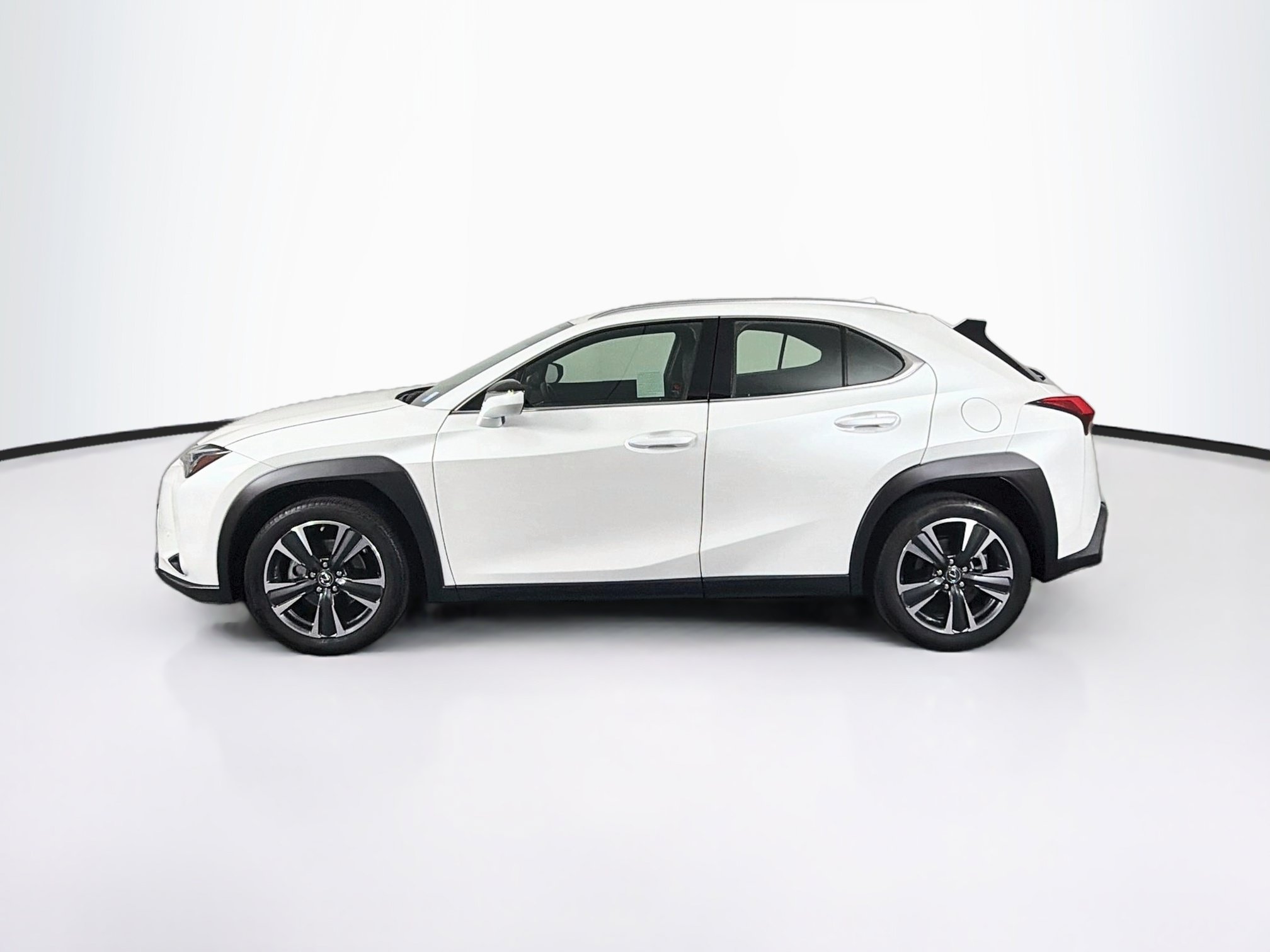 Used 2022 Lexus UX 200 w/ Accessory Package (Z2) FWD image 4