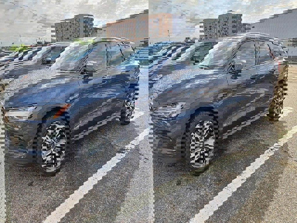 New 2026 Volvo V60 B5 Cross Country Plus w/ Protection Package Premier image 2