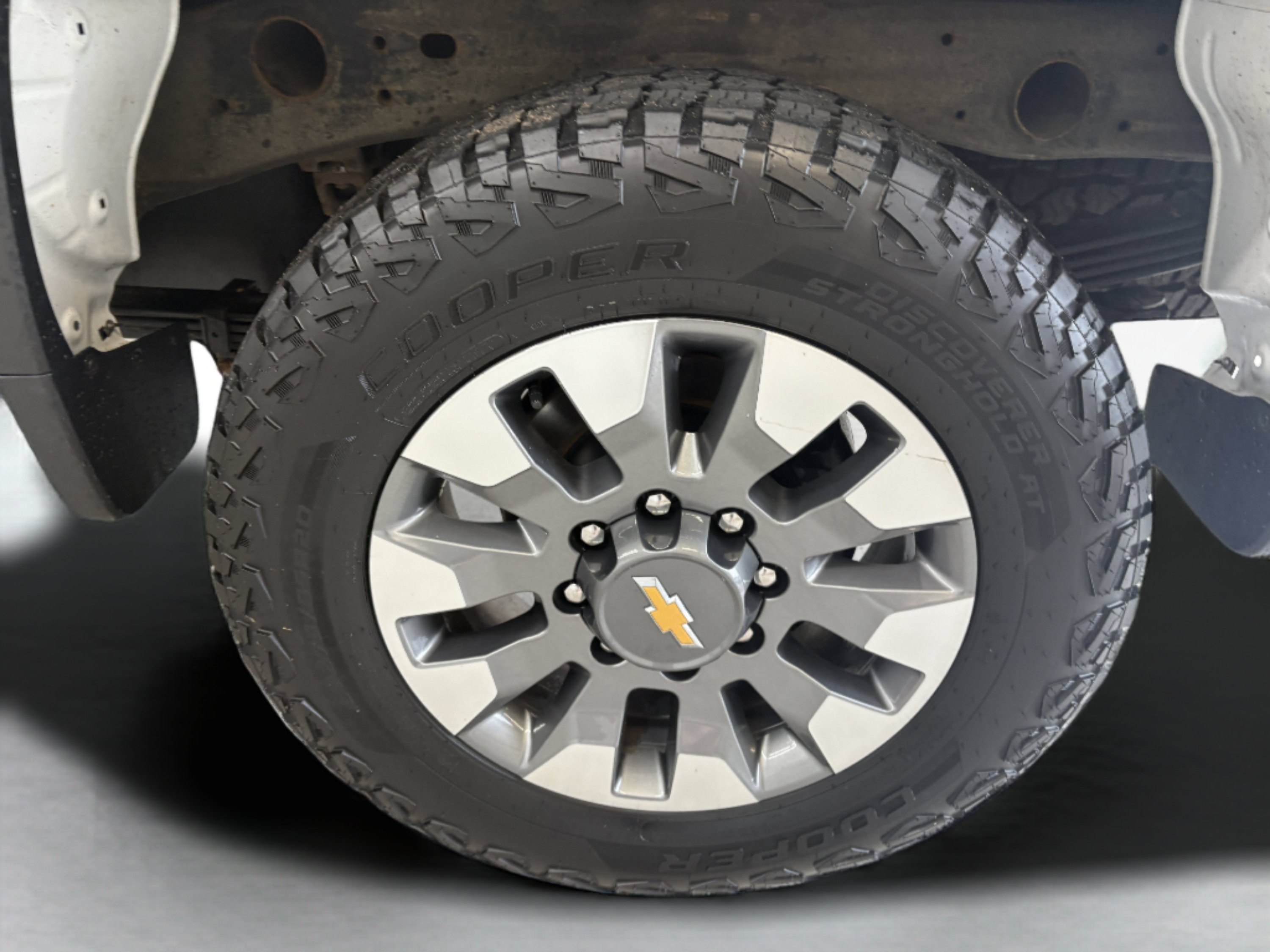 Used 2023 Chevrolet Silverado 2500 Custom w/ Custom Convenience Package AWD/4WD image 7