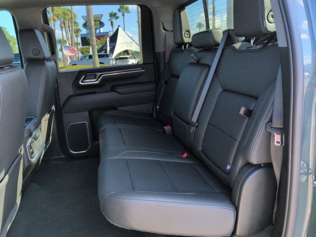 Used 2025 Chevrolet Silverado 2500 LTZ AWD/4WD image 13