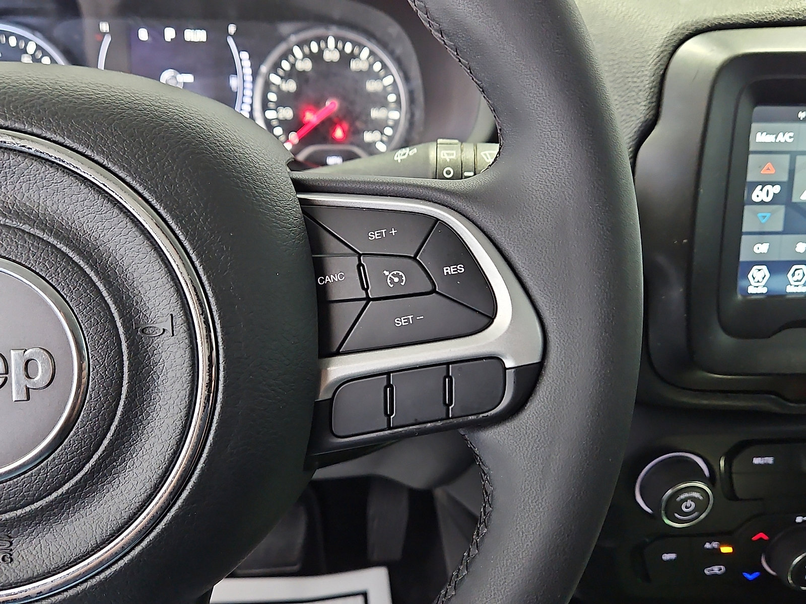 Used 2020 Jeep Renegade Latitude image 16