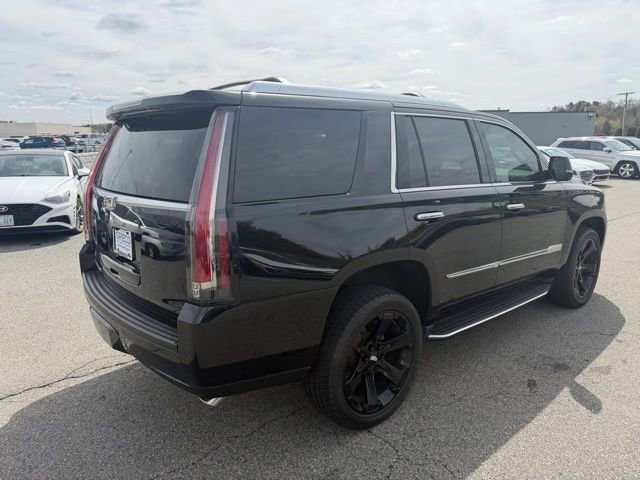 Used 2017 Cadillac Escalade Luxury AWD/4WD image 6