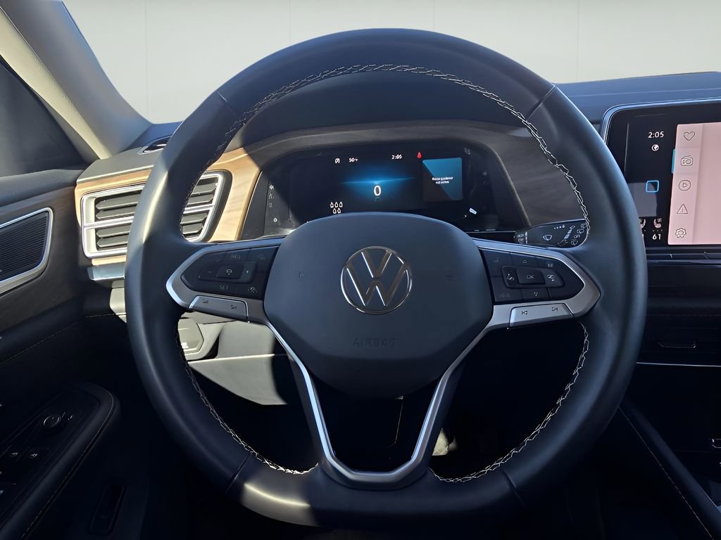 Used 2025 Volkswagen Atlas SE AWD/4WD image 27