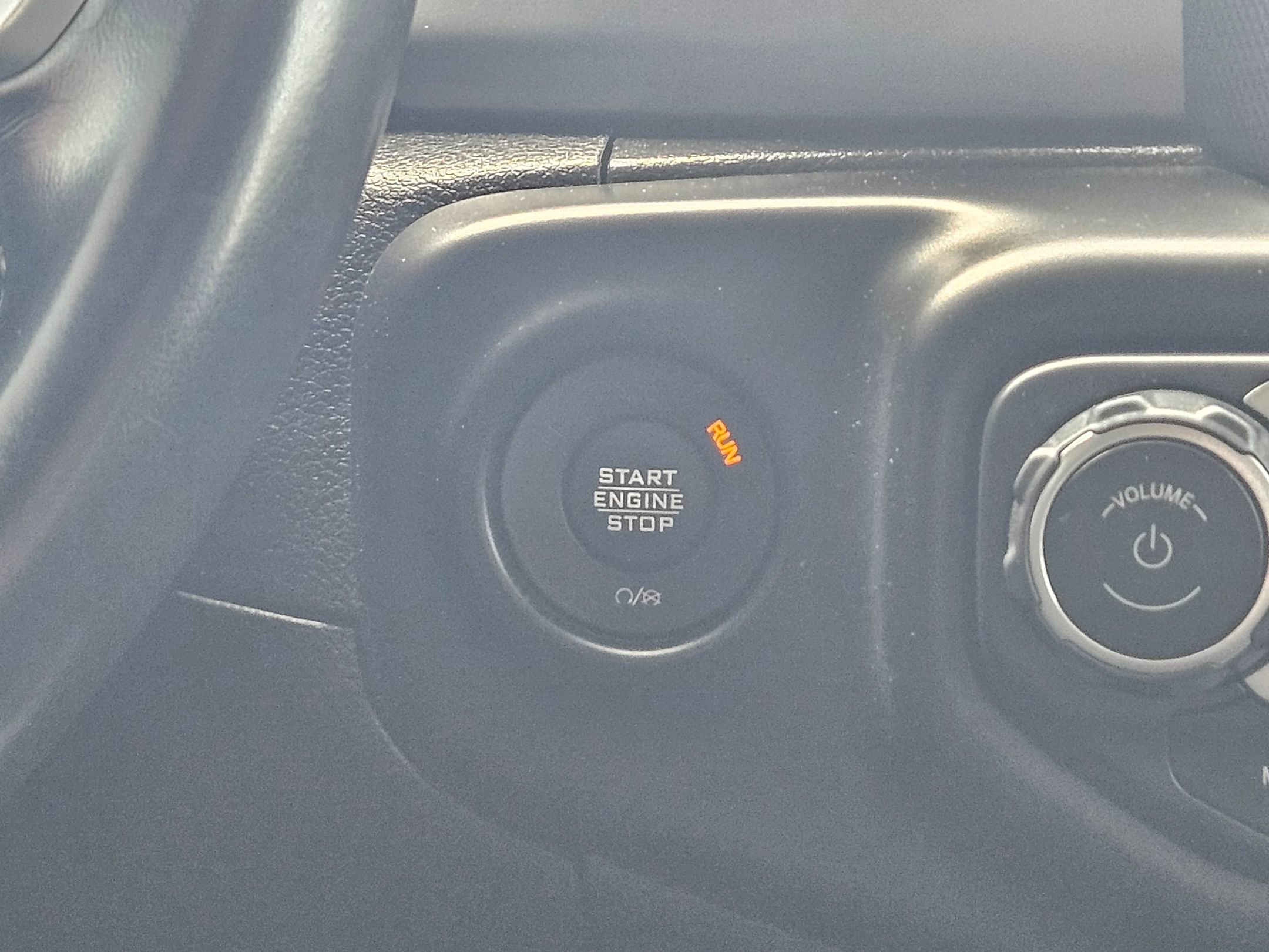 Used 2020 Jeep Wrangler Unlimited Sahara AWD/4WD image 15