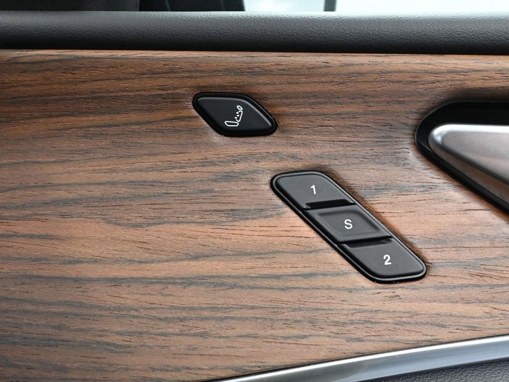 Used 2021 Jeep Grand Cherokee L Summit w/ Luxury Tech Group V image 58