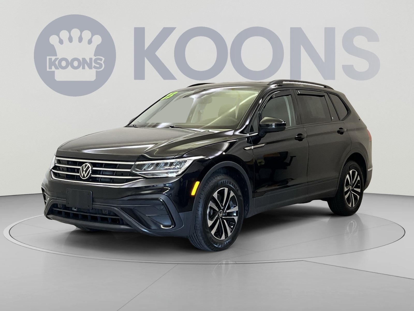 Used 2023 Volkswagen Tiguan S w/ Driver Assistance Package FWD image 4