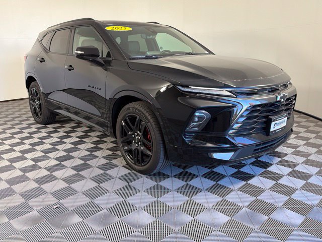 Used 2025 Chevrolet Blazer RS w/ Driver Confidence II Package AWD/4WD image 4
