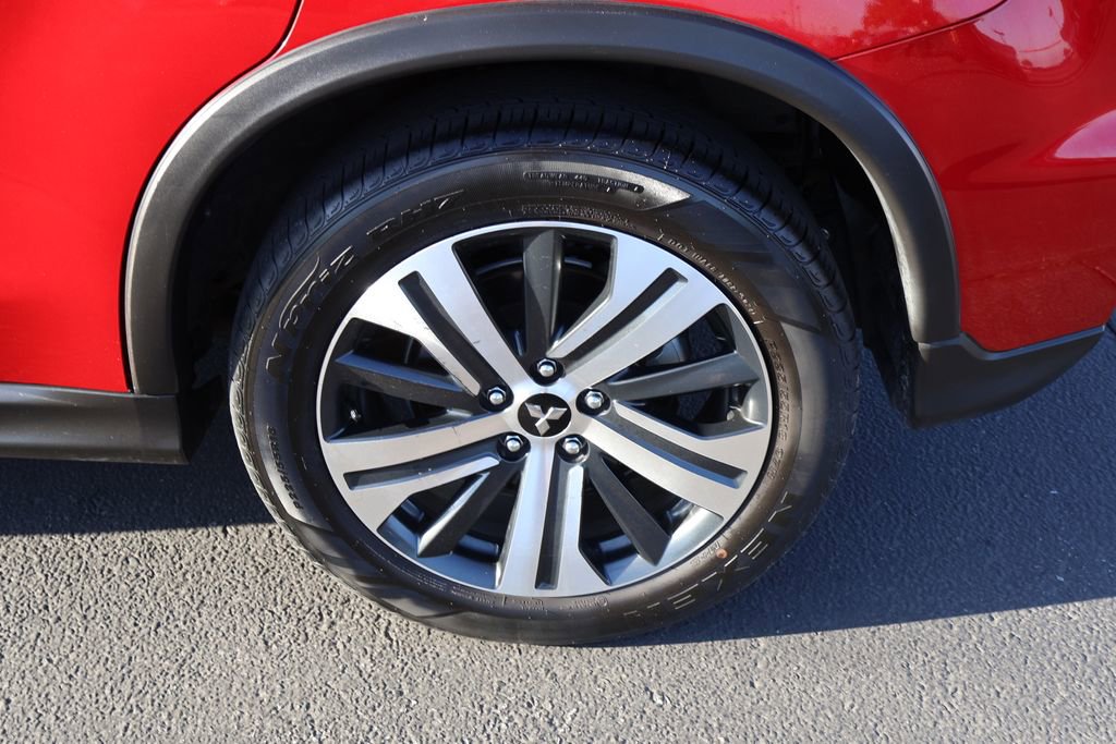 Used 2025 Mitsubishi Outlander Sport ES AWD/4WD image 18