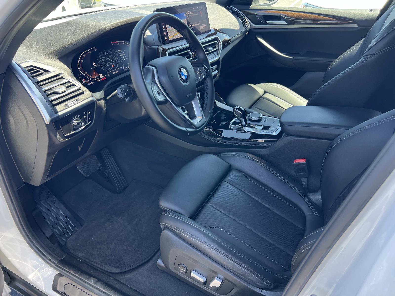 Used 2023 BMW X4 xDrive30i w/ Convenience Package AWD/4WD image 5