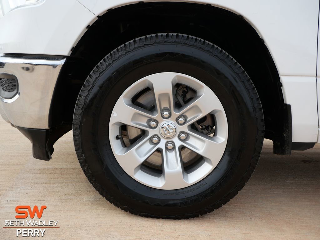 Used 2024 RAM 1500 Laramie image 12