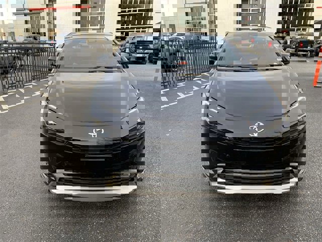 New 2025 Toyota Prius Plug-In Hybrid image 3